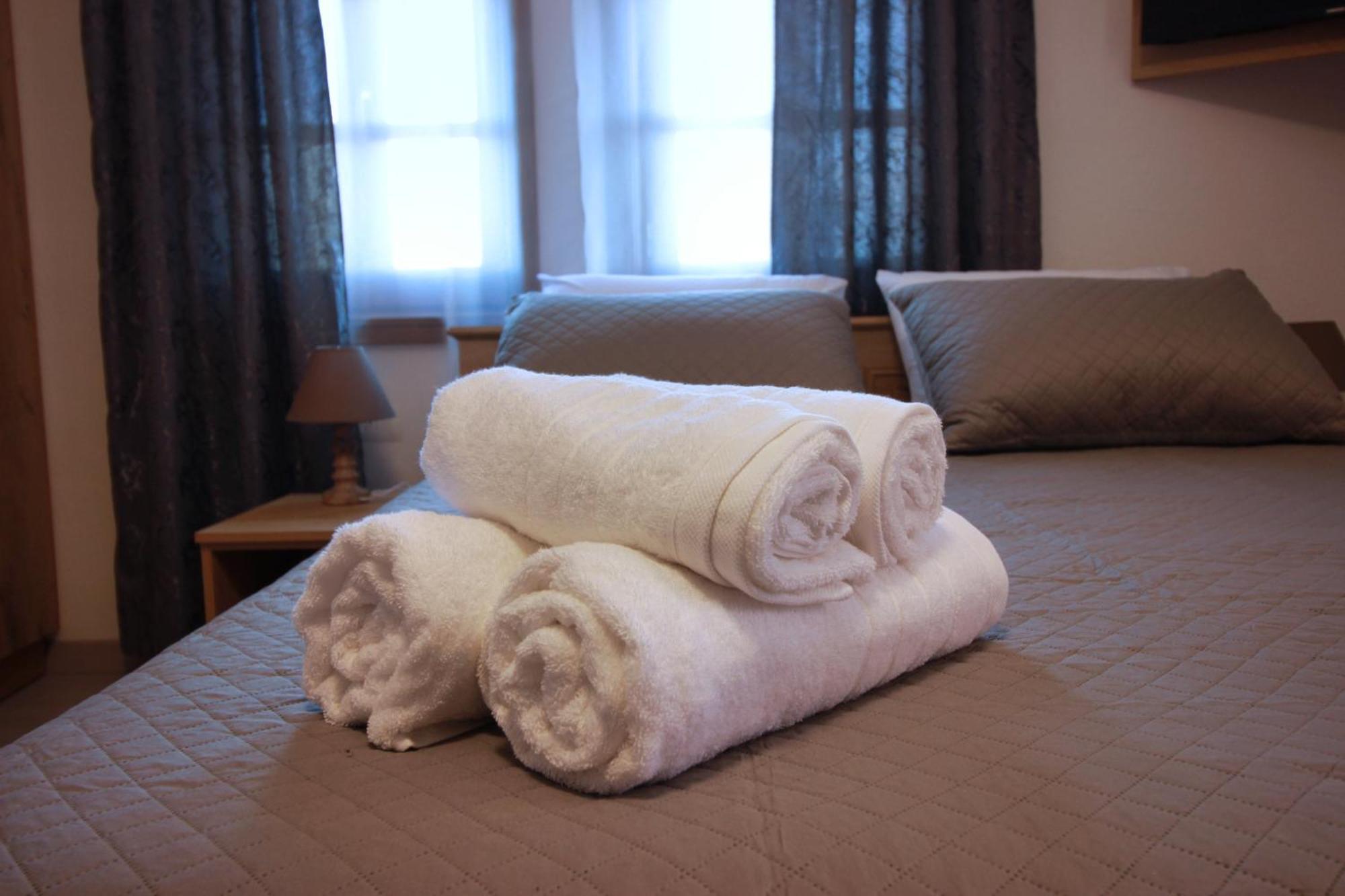 Emblematic House Apartment 4 Gjirokaster Bagian luar foto