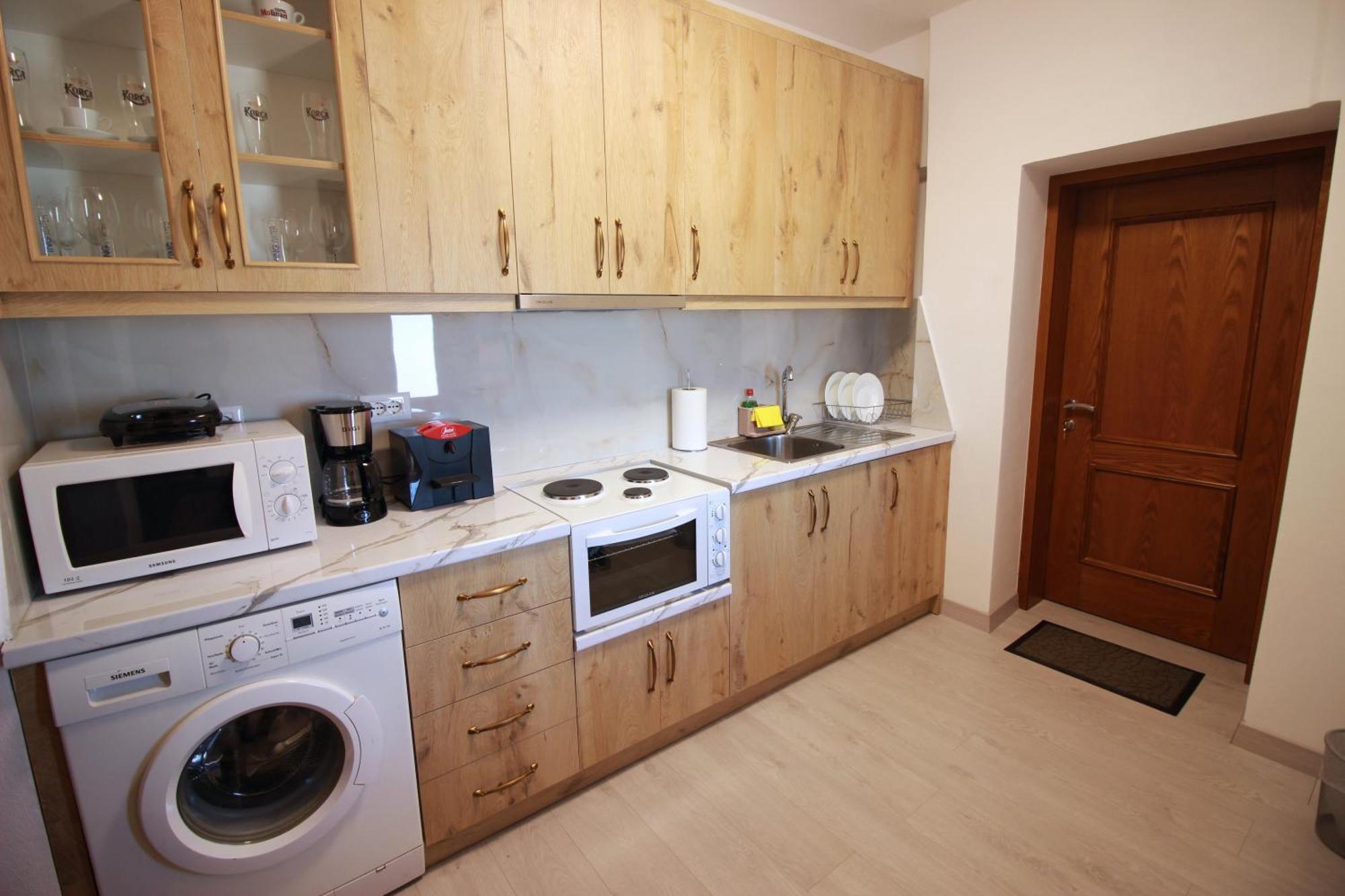 Emblematic House Apartment 4 Gjirokaster Bagian luar foto
