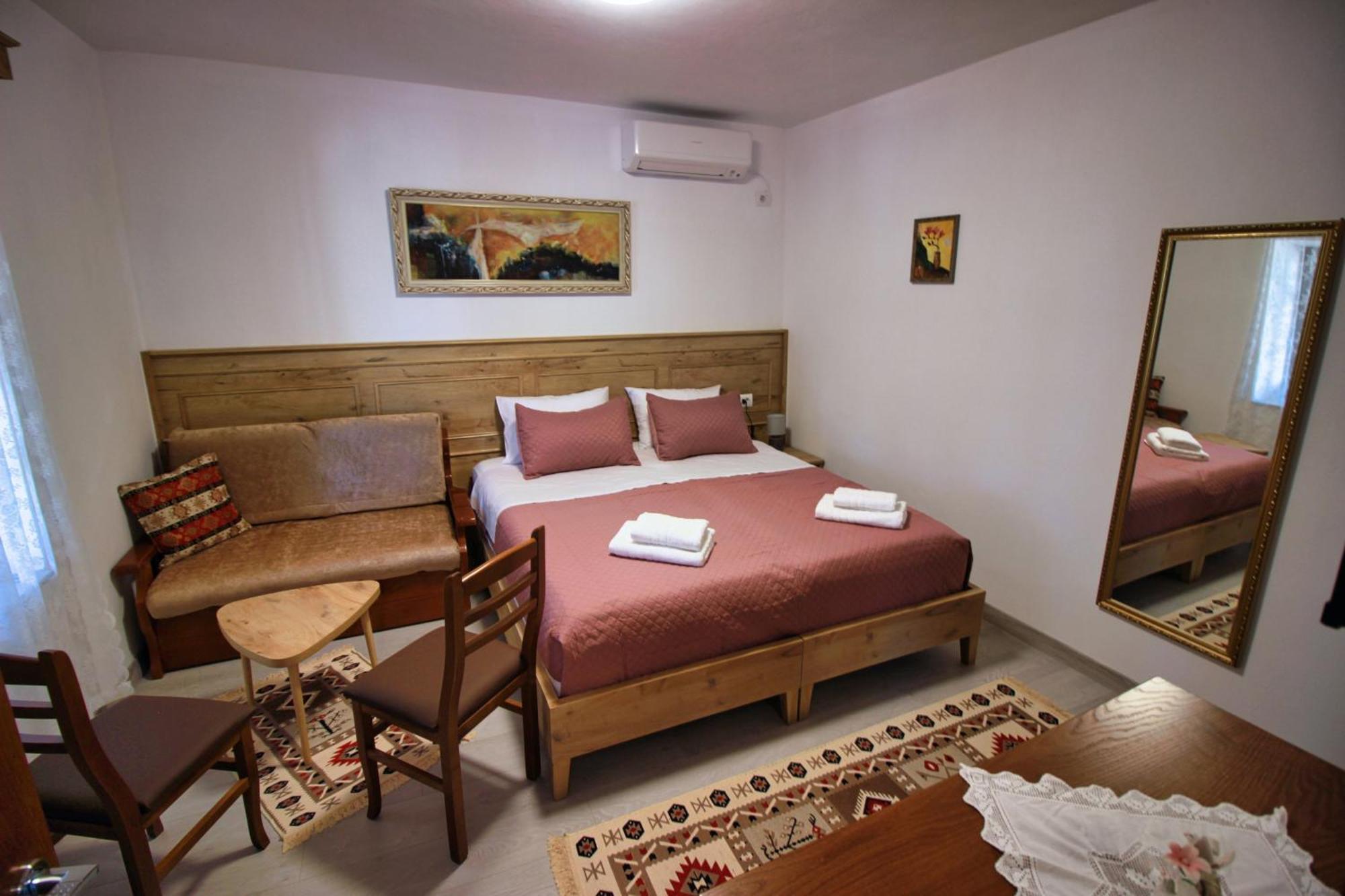 Emblematic House Apartment 4 Gjirokaster Bagian luar foto