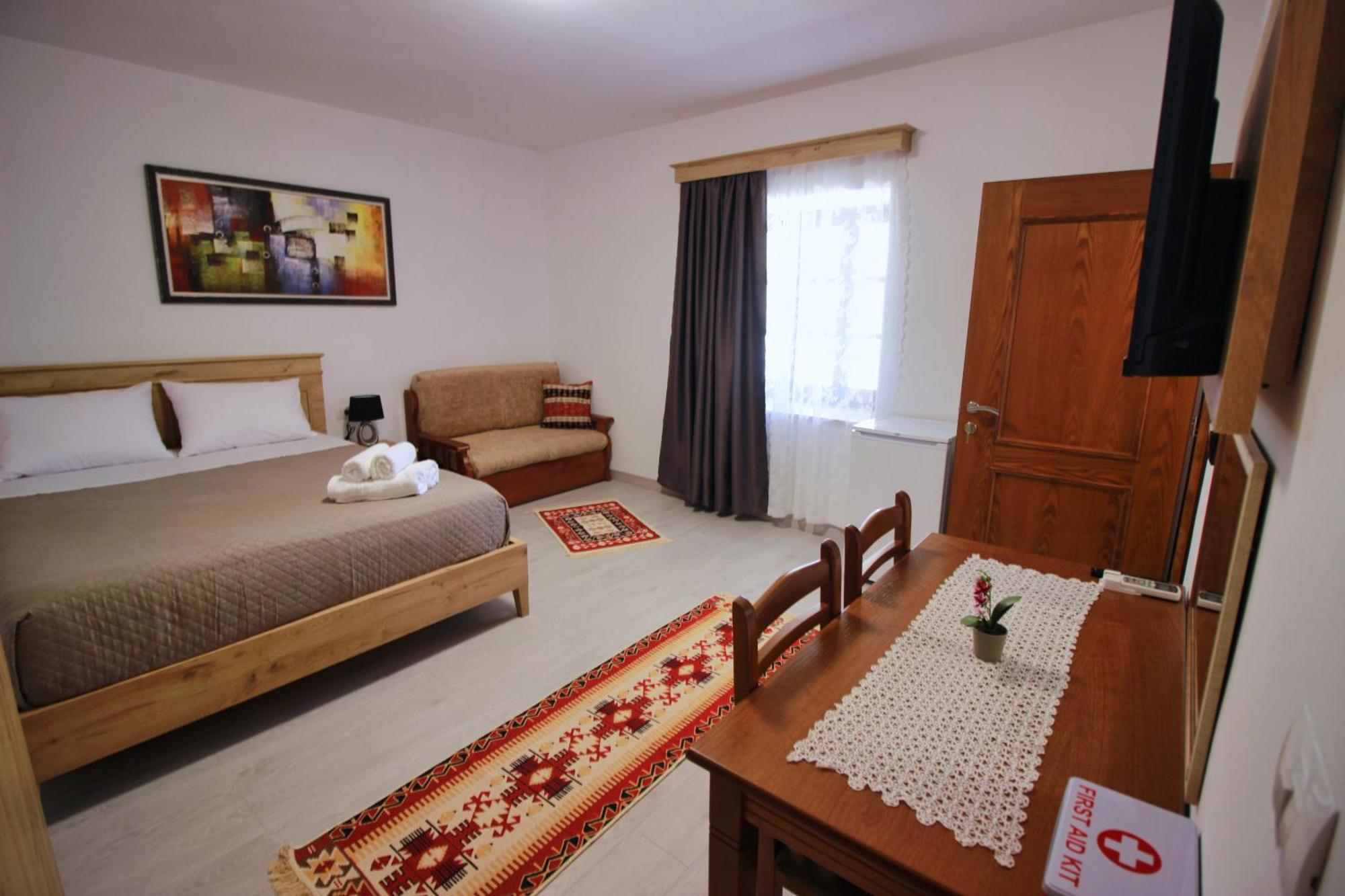 Emblematic House Apartment 4 Gjirokaster Bagian luar foto
