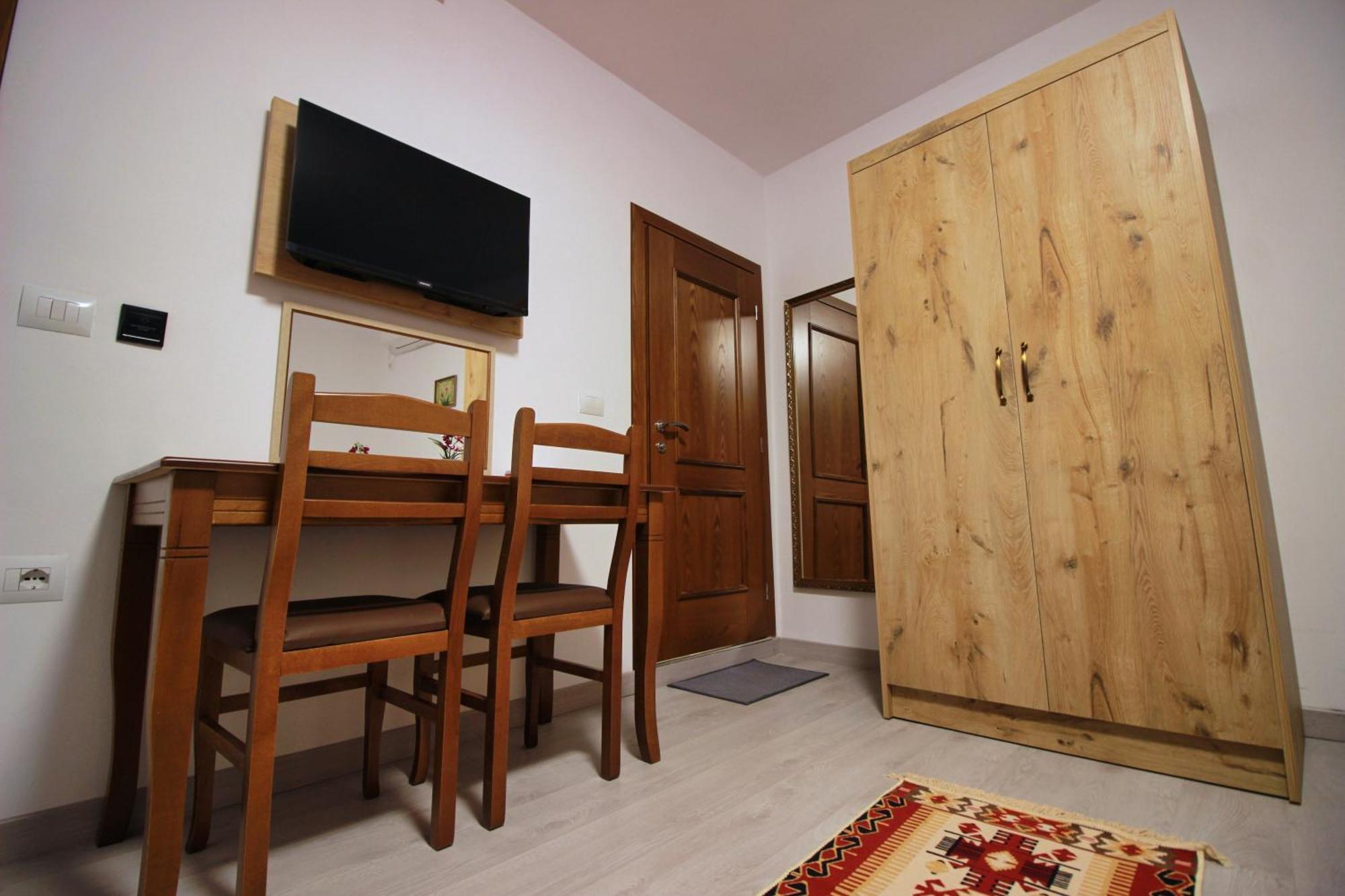 Emblematic House Apartment 4 Gjirokaster Bagian luar foto