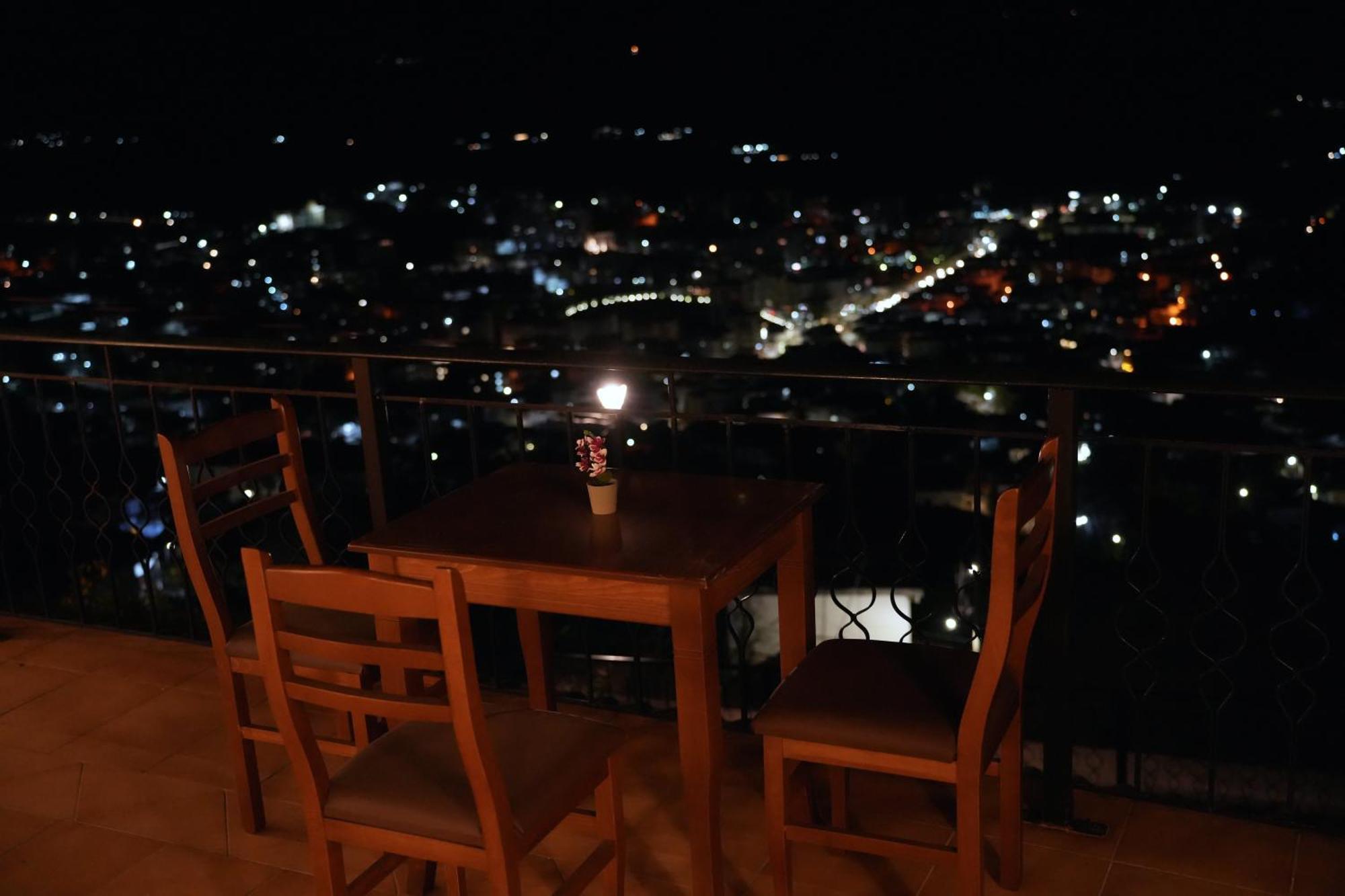 Emblematic House Apartment 4 Gjirokaster Bagian luar foto
