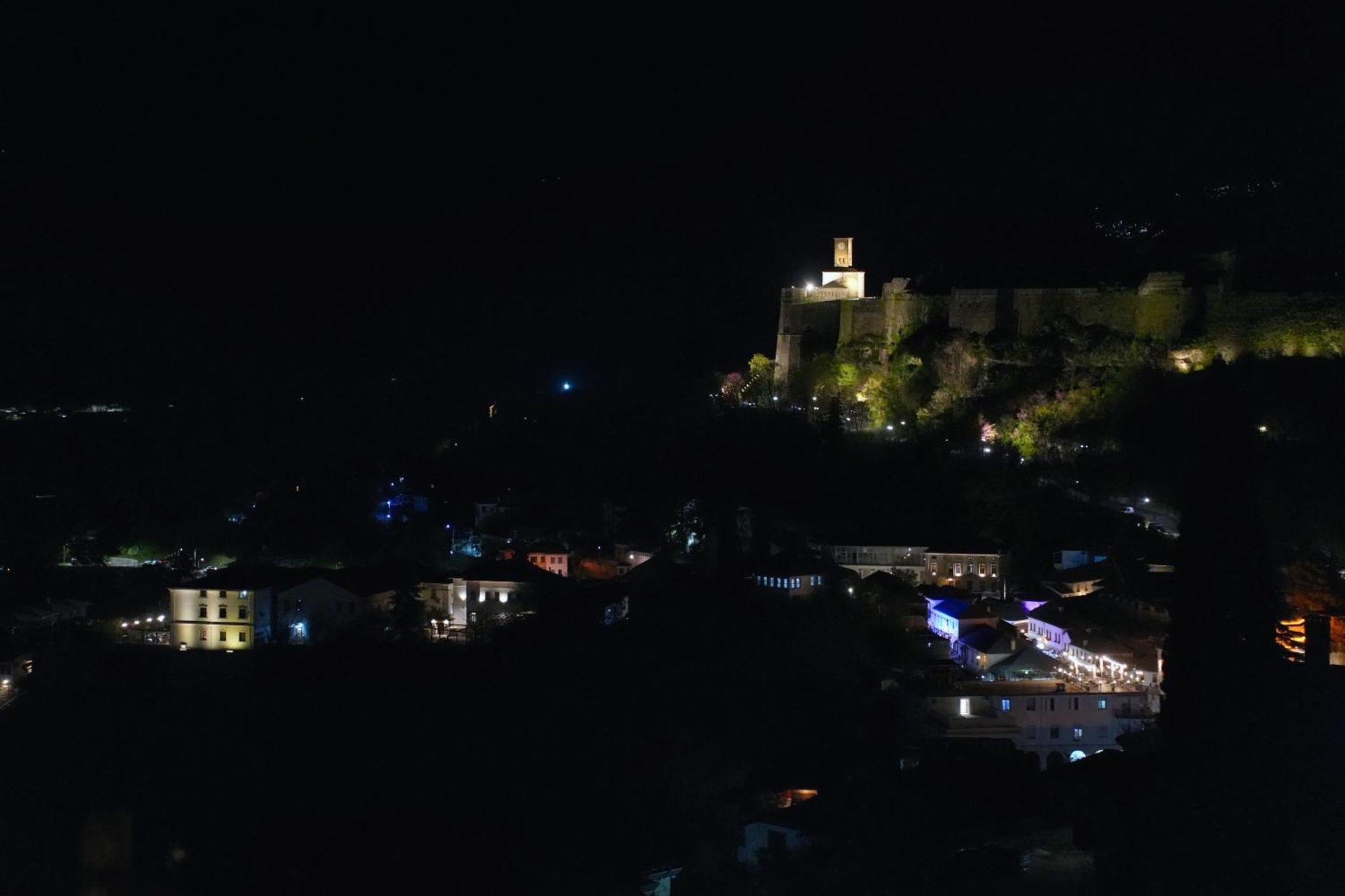 Emblematic House Apartment 4 Gjirokaster Bagian luar foto