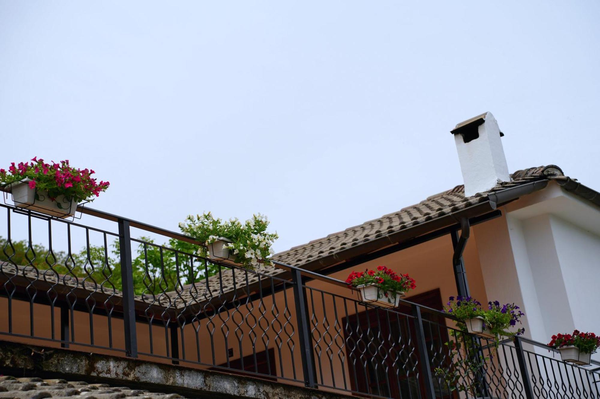 Emblematic House Apartment 4 Gjirokaster Bagian luar foto